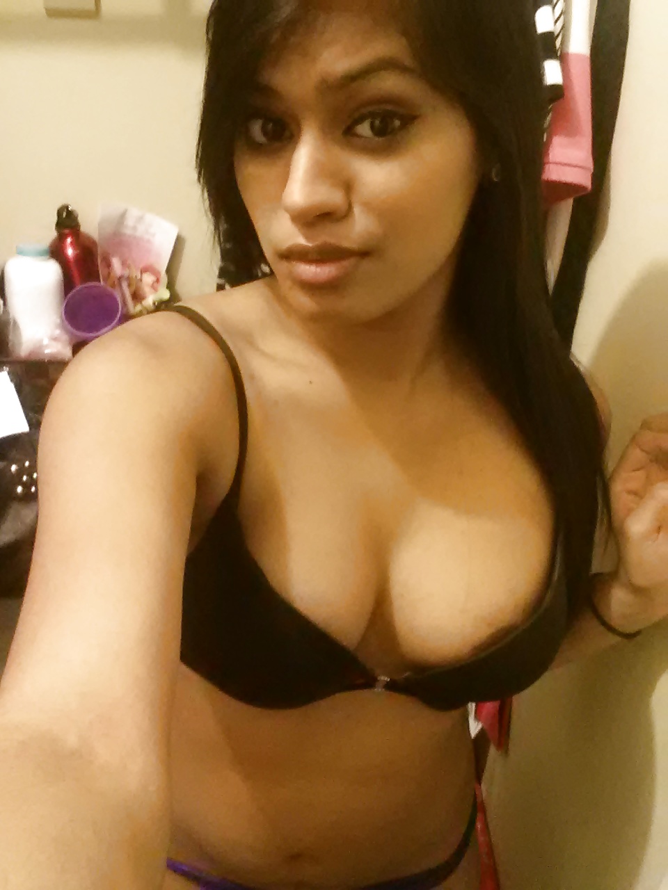 Sexy Indian Tamil Selfies porn gallery