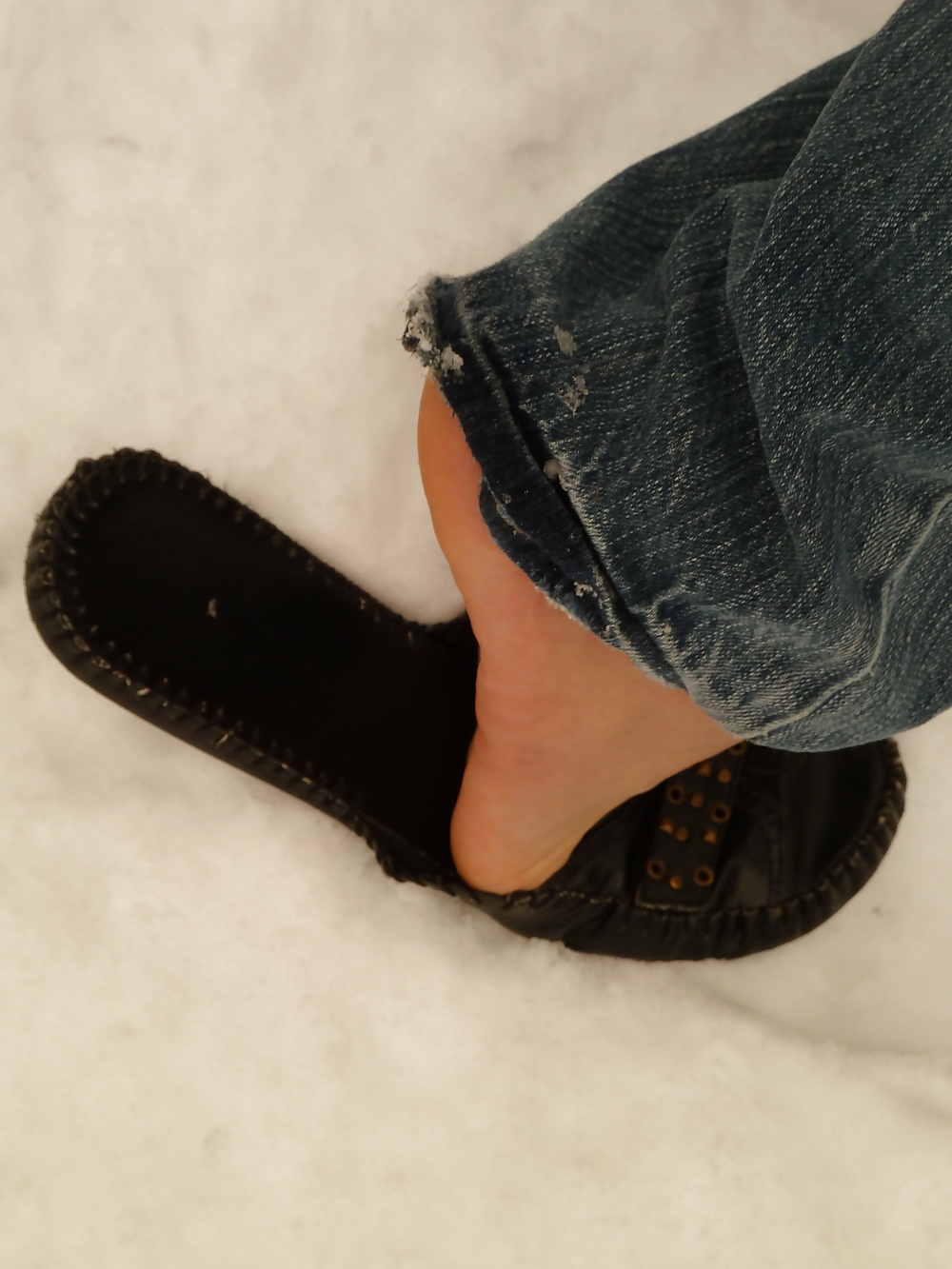 feet in snow porn gallery