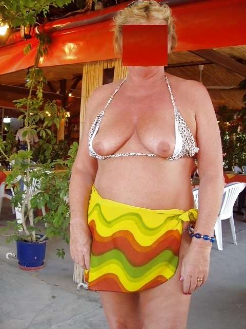 flashing porn gallery