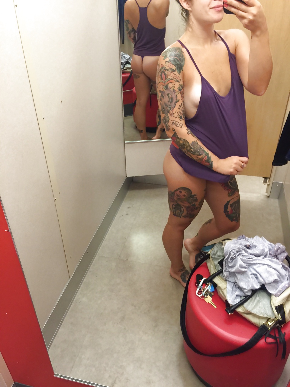 selfie in changing room.53 porn gallery