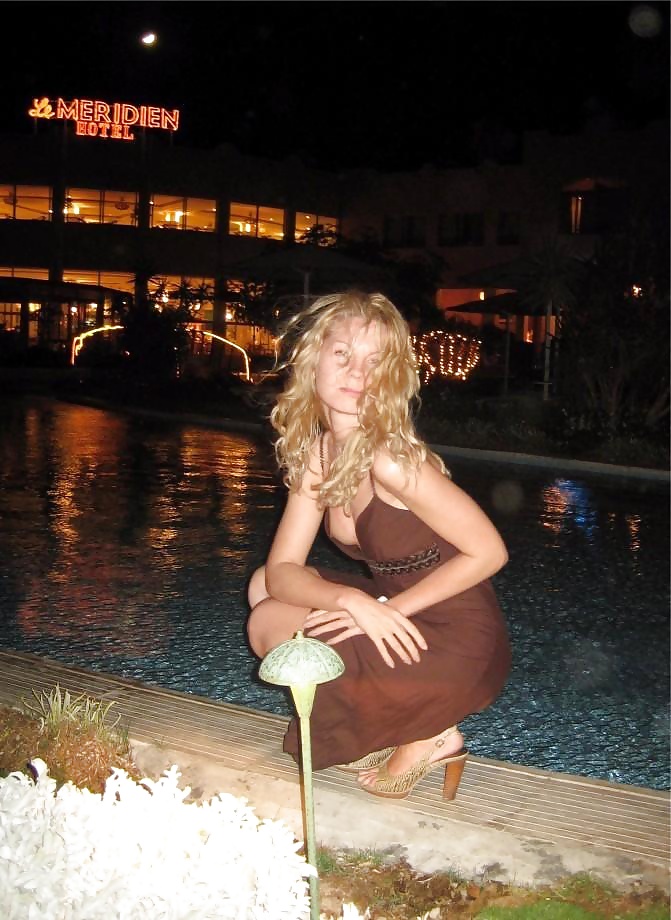 Downblouse porn gallery