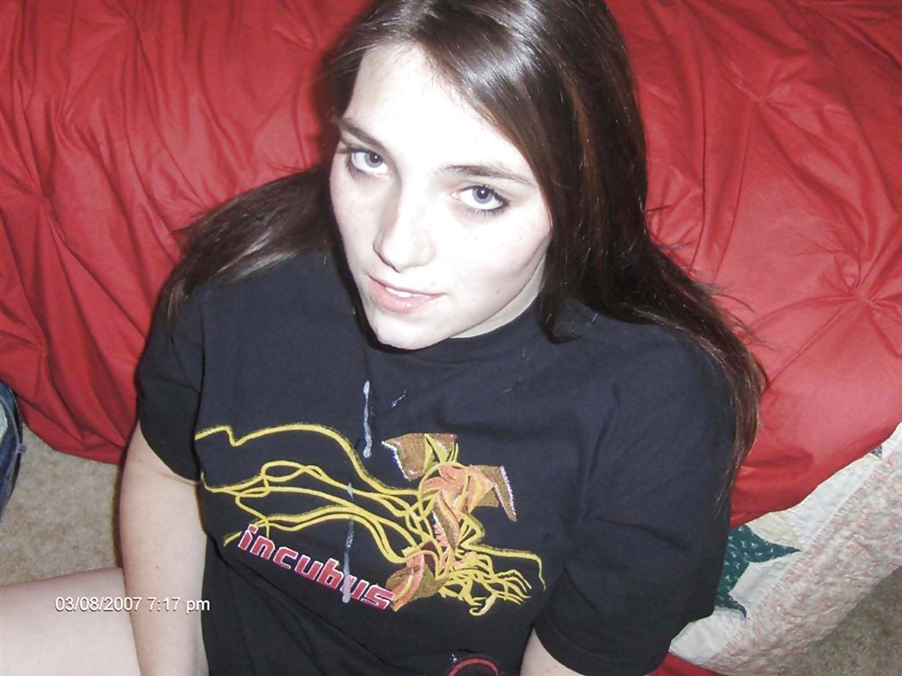 Spermhungry Bitches 10 porn gallery