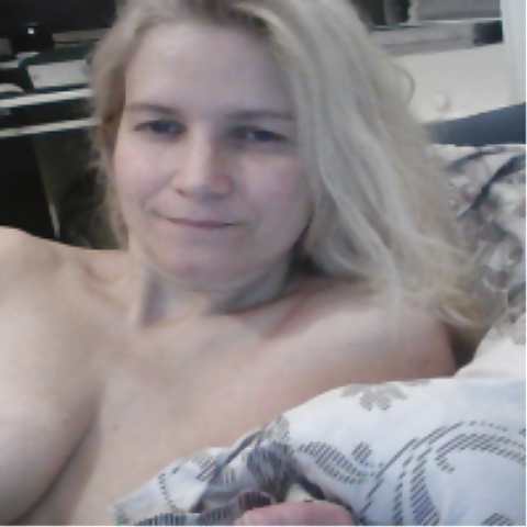 Blonde Russian MILF Tania porn gallery