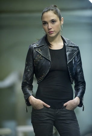 gal gadot hot photos         