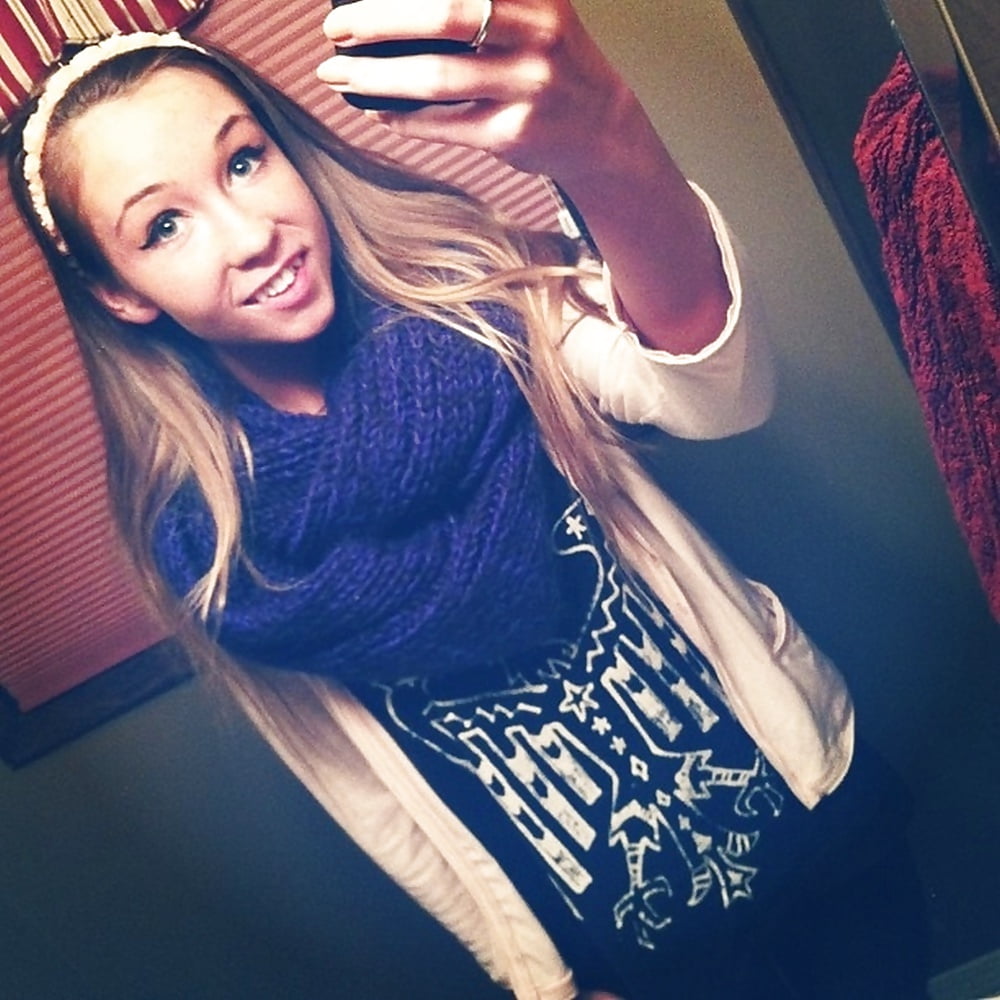 American Slut Bombshell porn gallery