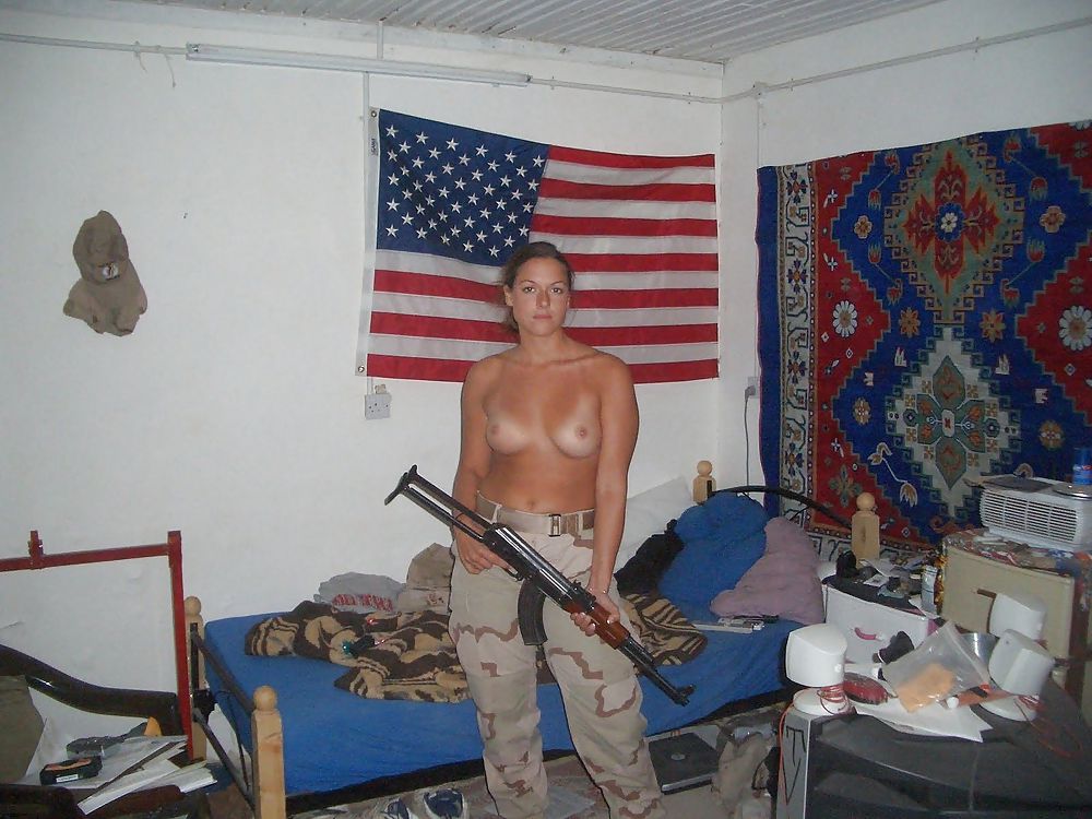 Army Slut - SPC Laura Johnson porn gallery