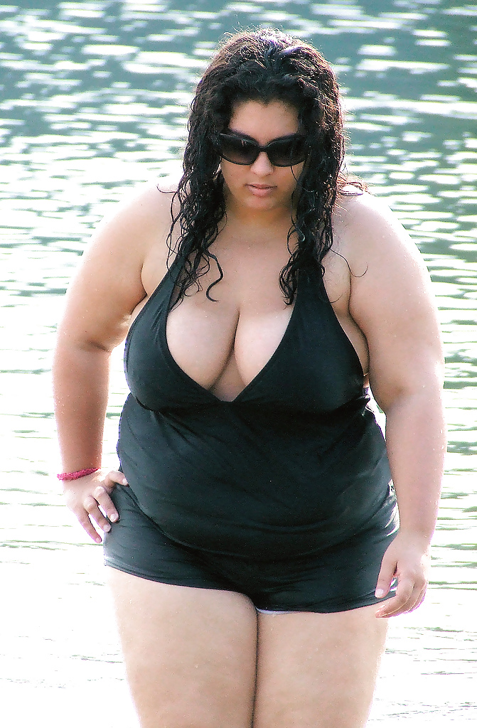 Chubby teen in swimsuit porn gallery