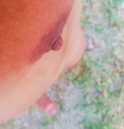 mis ricos pezones de macho deliciosas tetillas            