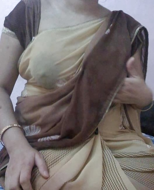 Famous Indian BBW Aunty porn gallery