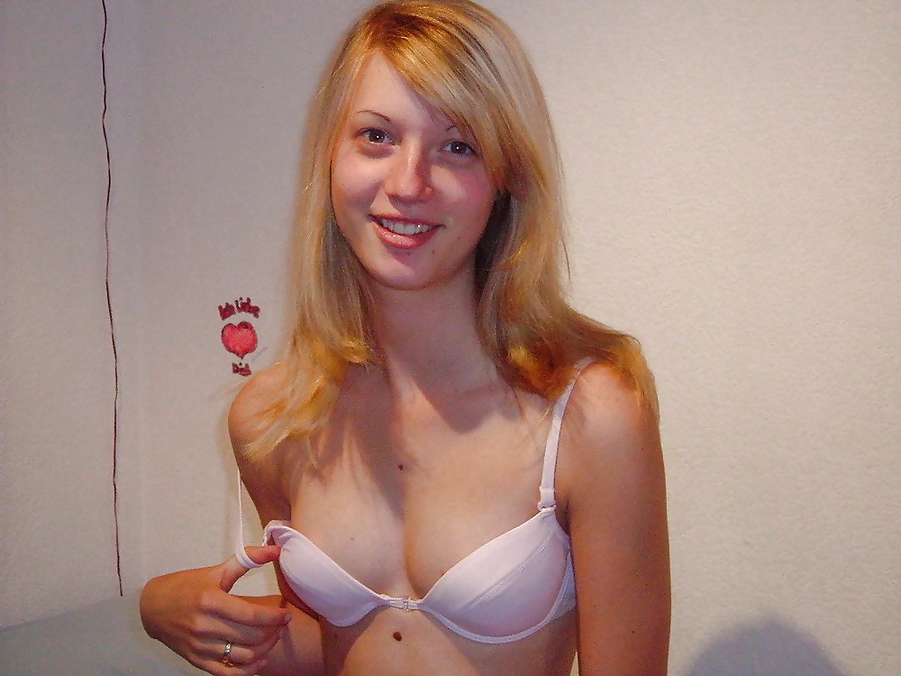 Sweet blond girl 3 porn gallery