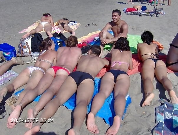 Italians teens dressed bikini - Petites salopes italiennes porn gallery