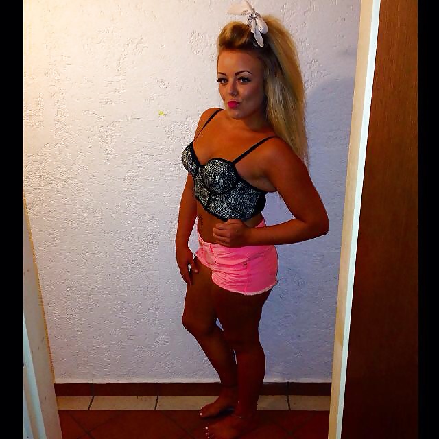 UK Facebook Teens - Bethany & Demi porn gallery