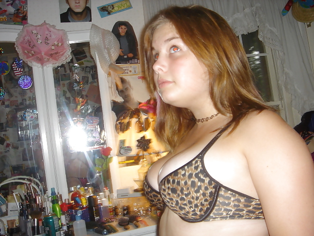 Bra Babes 95 porn gallery