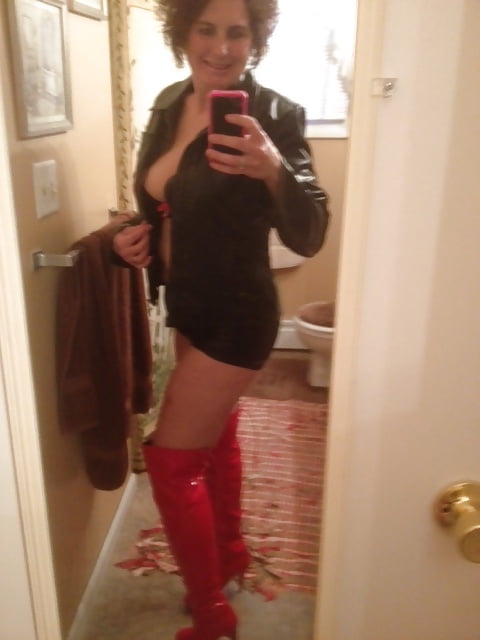 HOT LEATHER AND RED BOOTS porn gallery