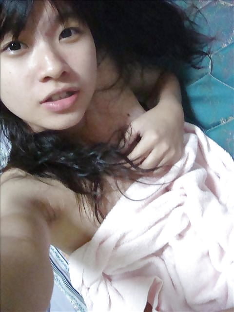 A Taiwan slut porn gallery