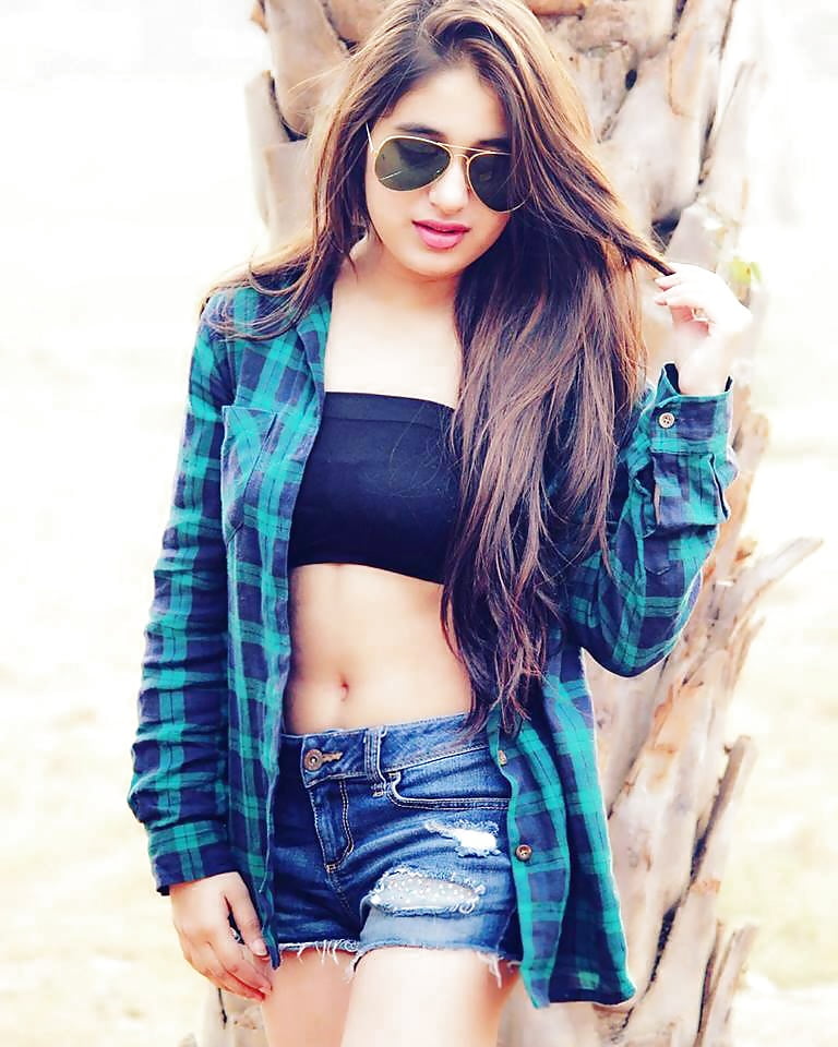 DESI INDIAN AUNTY porn gallery