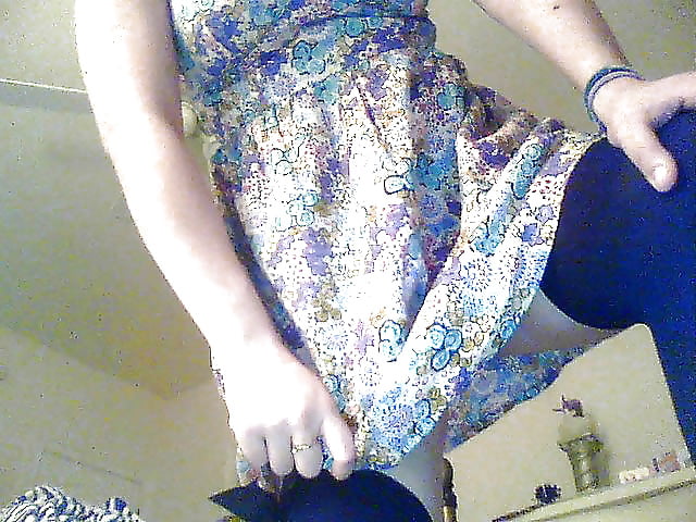 Dirty slut spreading selfies porn gallery