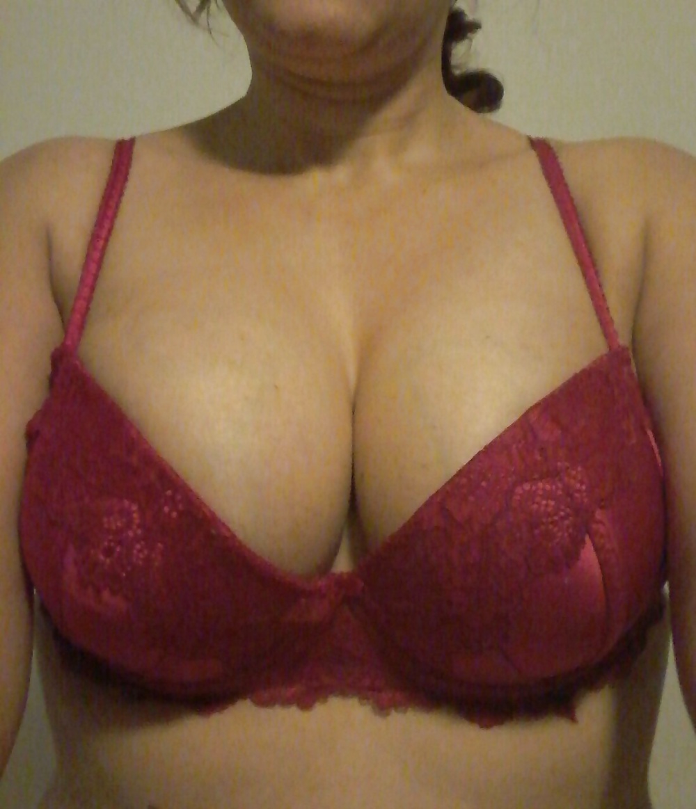 BIG HANGING TITS NIPPLES SAGGY porn gallery