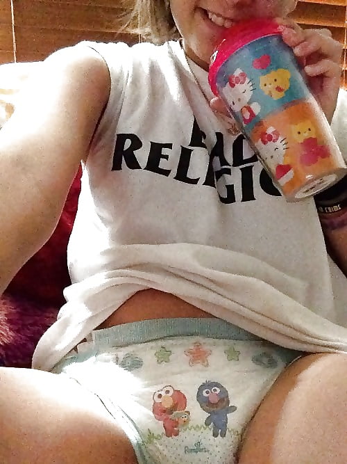 Diaper Girls 2 porn gallery