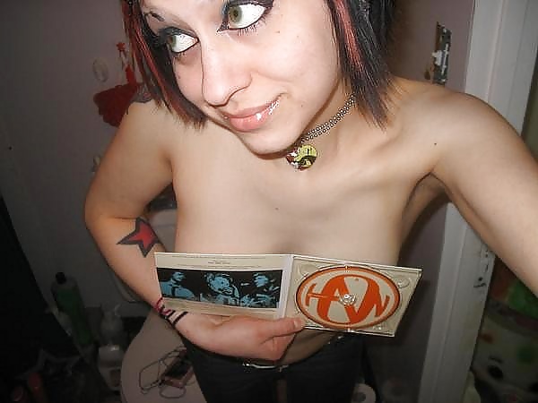 emo sluts (18+) porn gallery