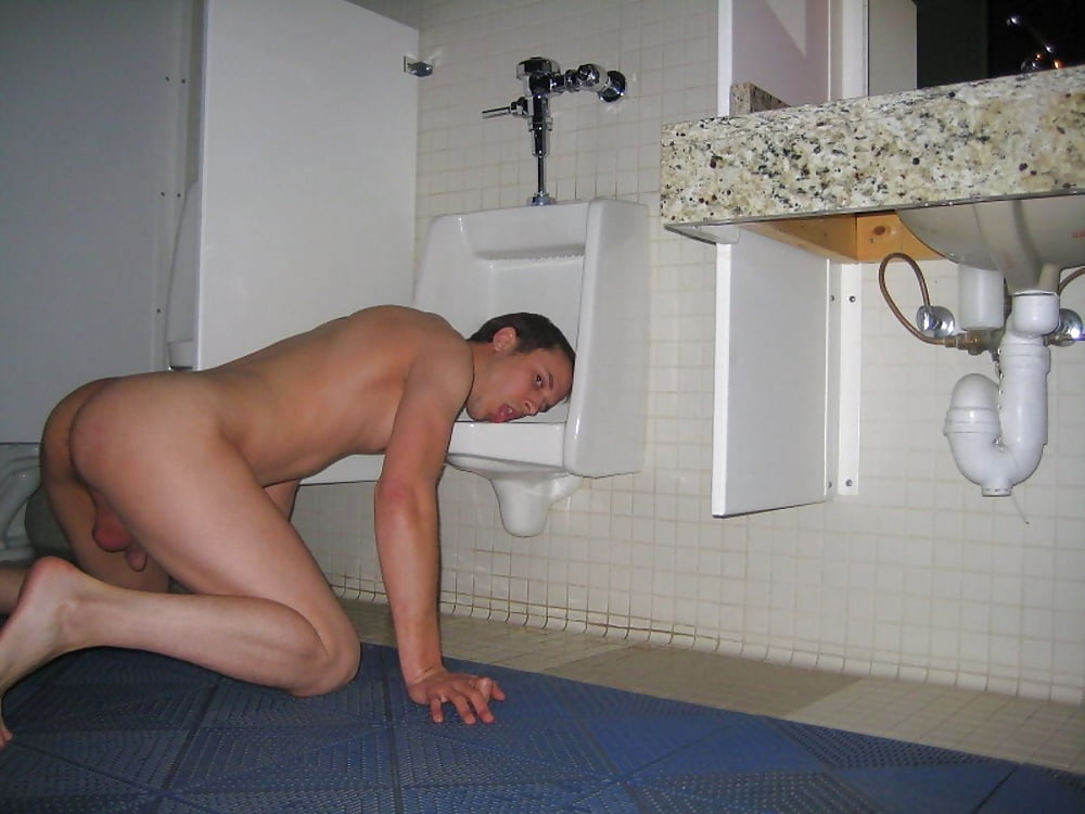 Free toilet gay male pics