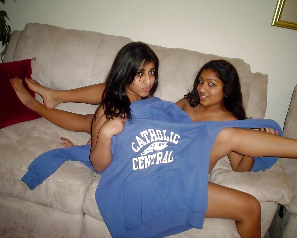 Indian Paki babes 5 porn gallery