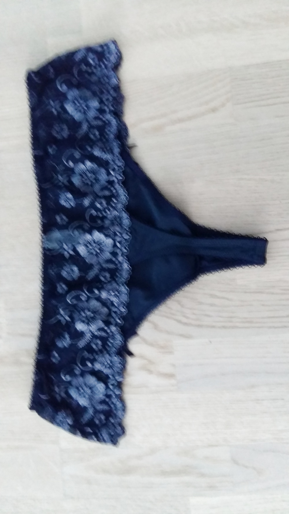 100G white bra porn gallery