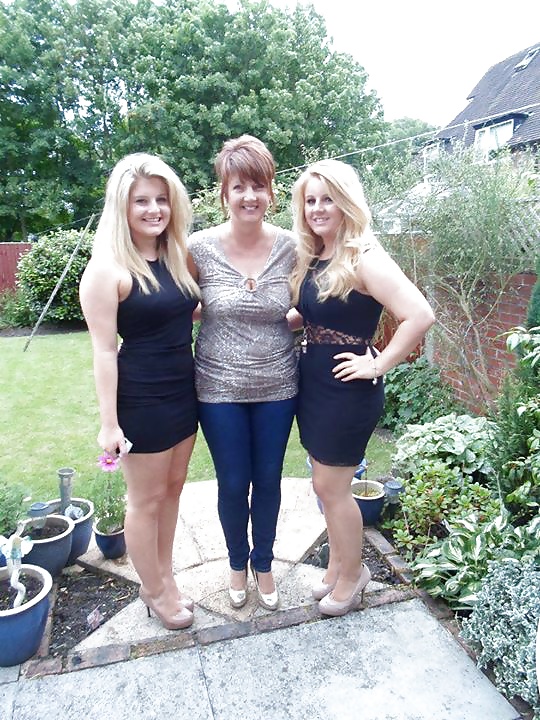 Facebook Milfs 3 porn gallery