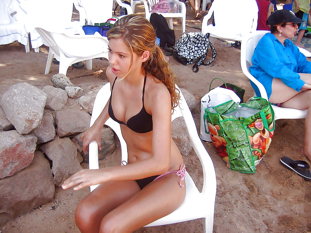 i love bikini girls--22 porn gallery