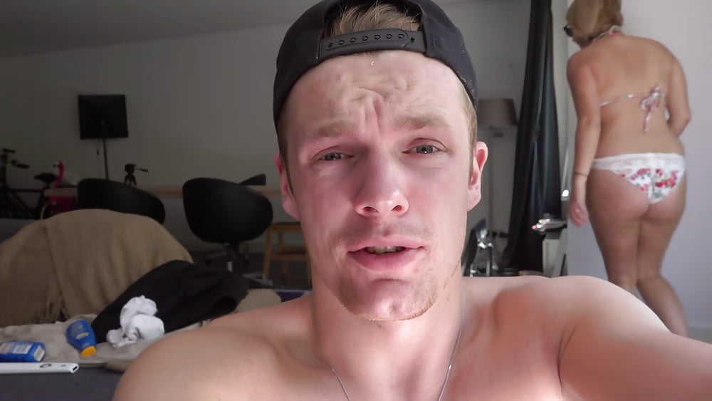 Famous Dutch Dee (from youtube) porn gallery