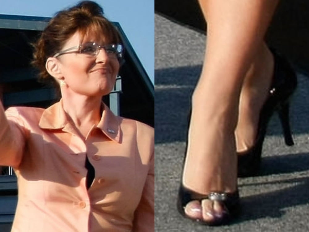 Sarah Palin Sexy Legs Feet And High Heels 269 Pics 3 Xhamster 