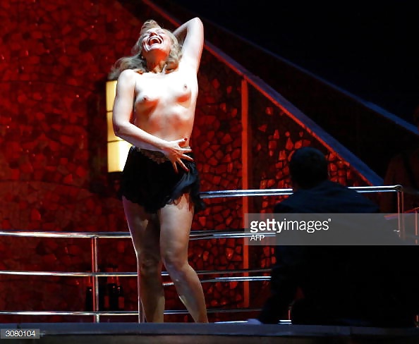 salome dancing slut porn gallery