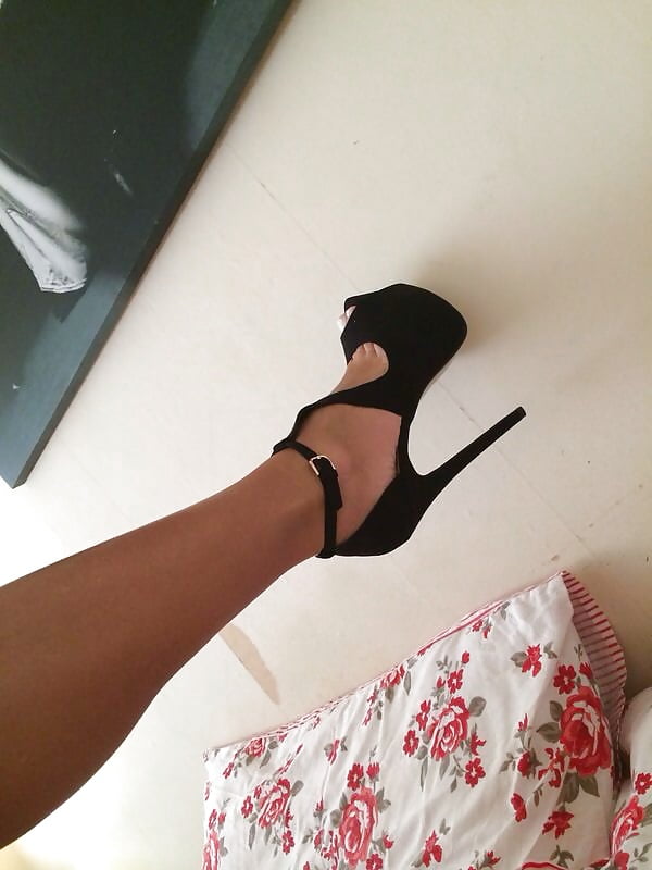 More Romanian Escort slut porn gallery