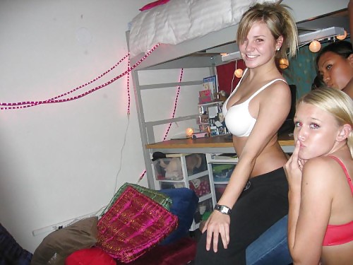Bra Babes 99 porn gallery