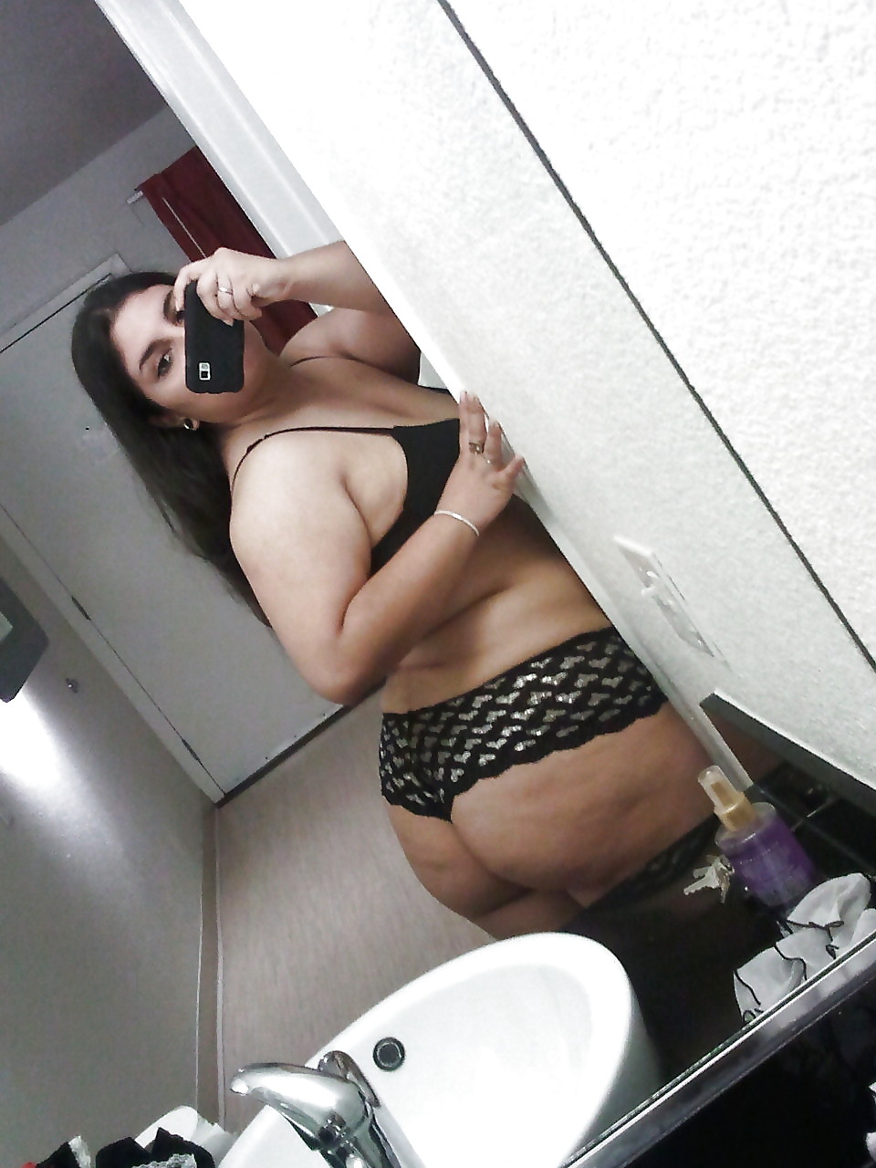 Runs Plump Teens 04 (Panty Edition) porn gallery