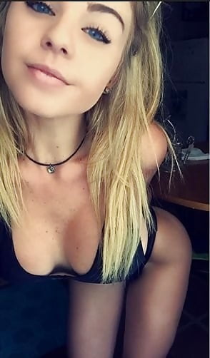 Amatours 112 porn gallery