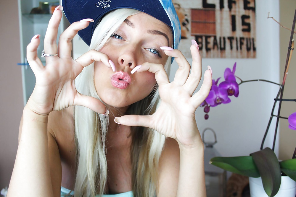 Sexy Julia - German Youtuber porn gallery