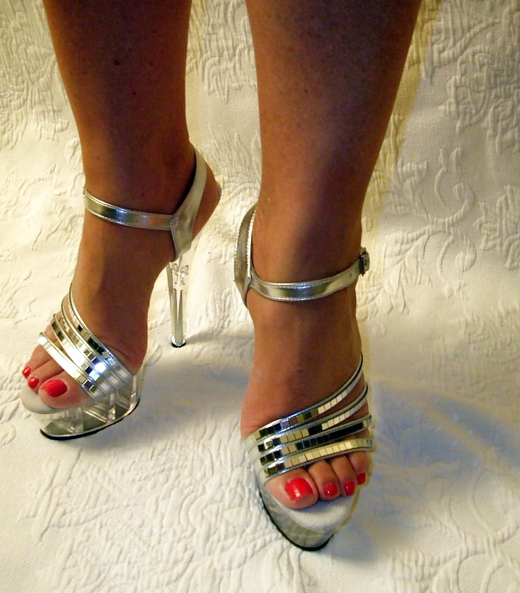 FEET NO NYLON -bymn porn gallery