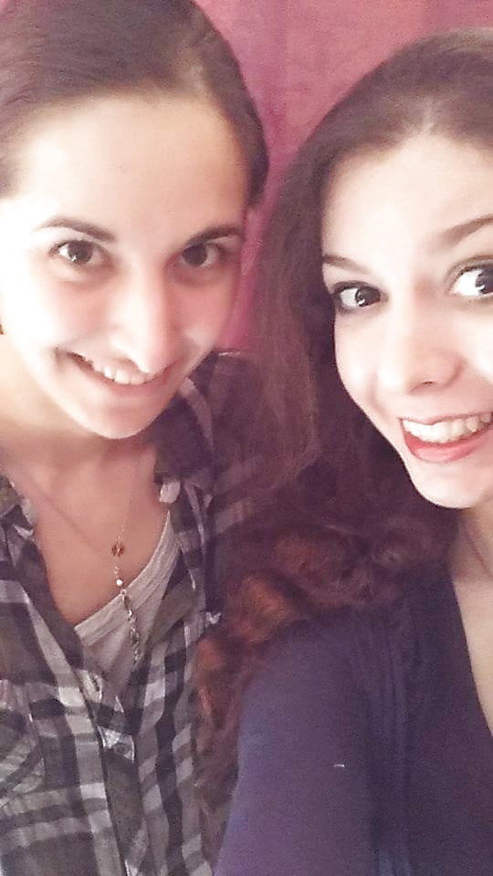 Cutie redhead Lea porn gallery