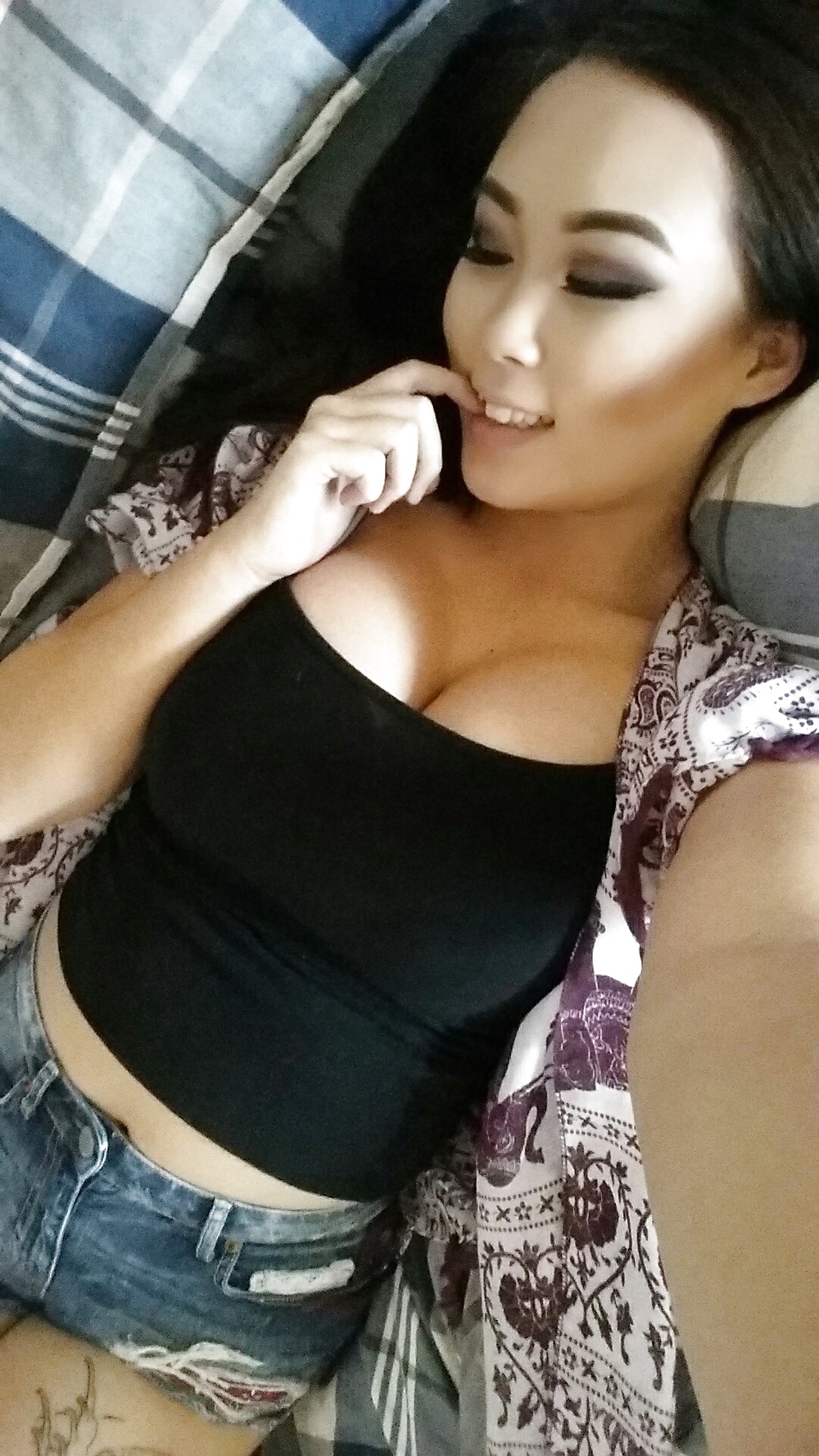 Hmong babes porn gallery