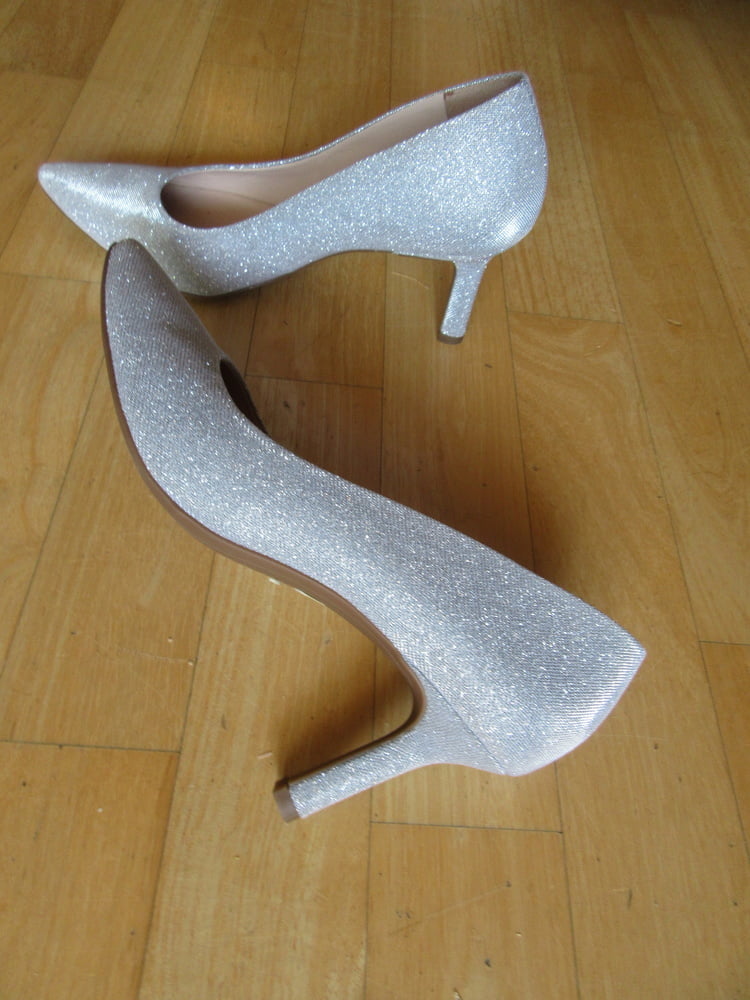 New wedding shoes of Cinderella - 15 Photos 