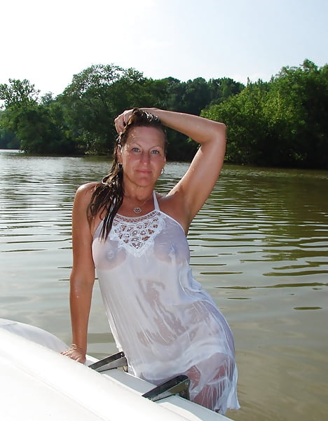 blonde milf porn gallery