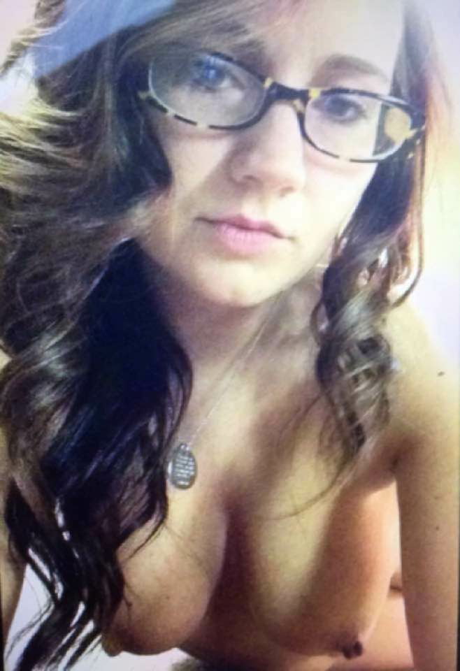 Dumb cunt whore from texas - 9 Photos 