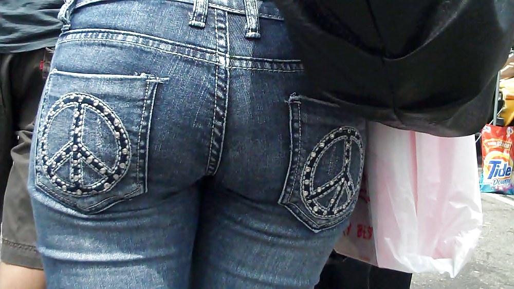 Give me a peace of that butt ass in jeans porn gallery