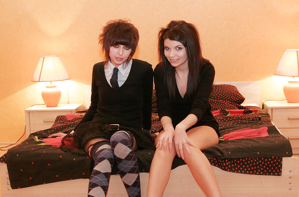 Emo lesbian pics spanish