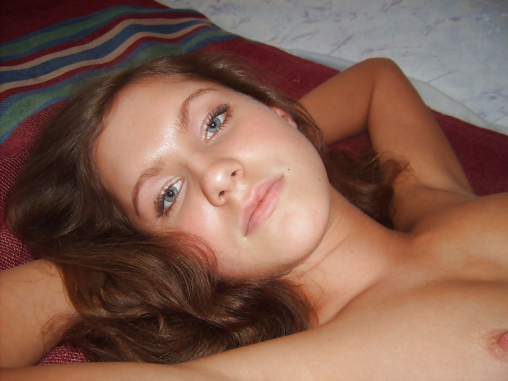 Lovely brunettes teen amateur porn gallery