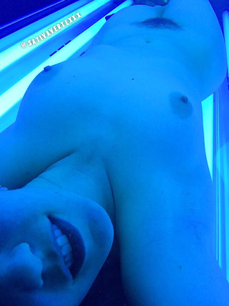 Beautiful & hairy 2 porn gallery