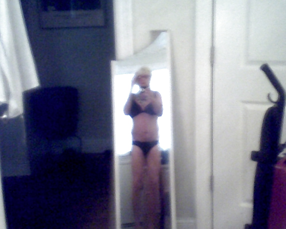 sara home alone porn gallery