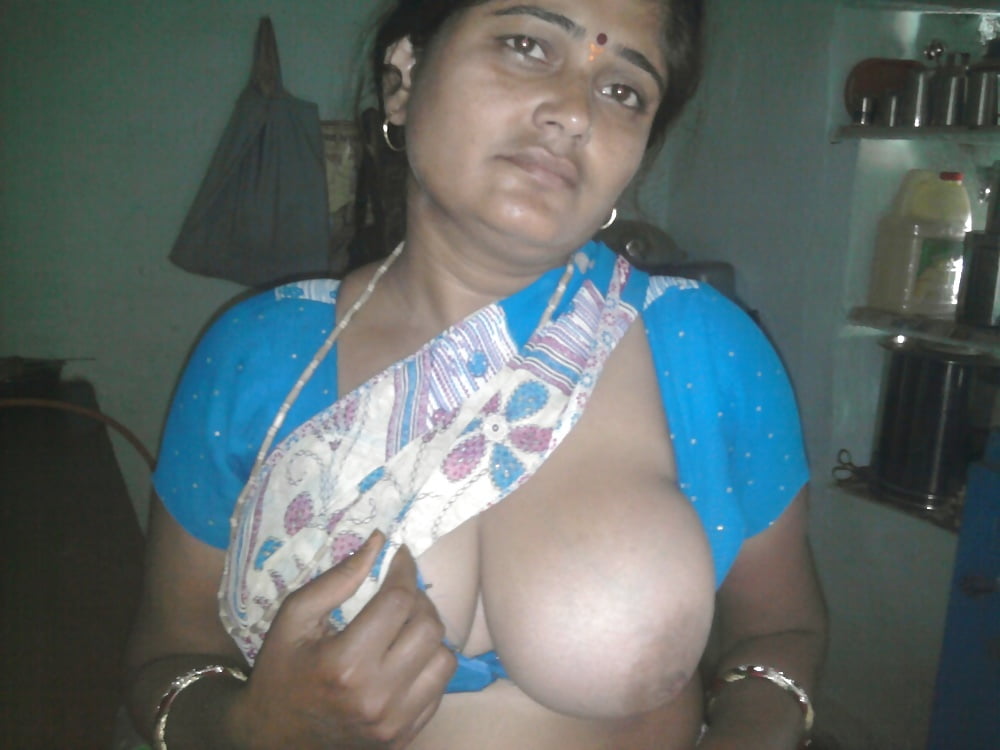 Village bangla girl showing her boobs