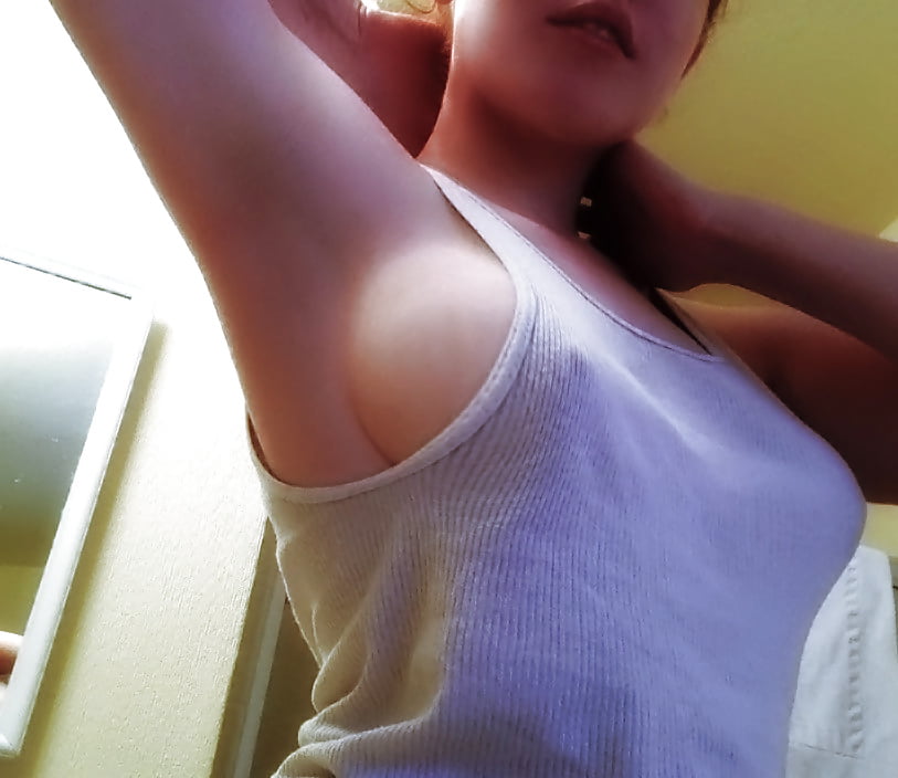 Tank Tops And Cleavage 40 Pics